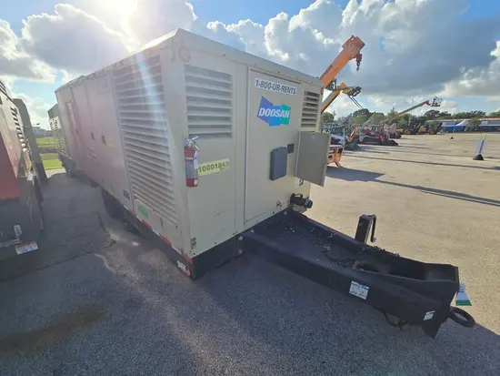 2018 Doosan HP1600WCU-T4F Air Compressor