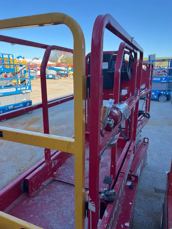 2022 MEC MICRO 19 Scissor Lift