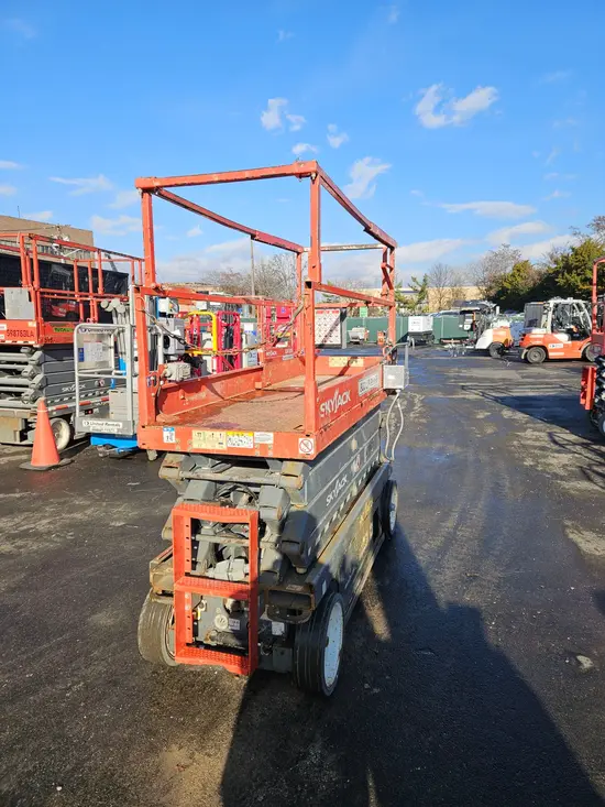 2018 Skyjack SJIII3226 Scissor Lift