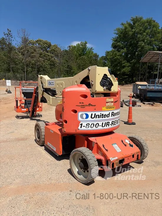 2017 JLG E400AJPN Articulating Boom Lift
