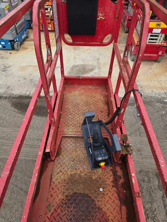 2019 MEC MICRO 19 Scissor Lift