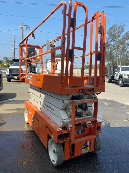 2019 Snorkel S3226E Scissor Lift
