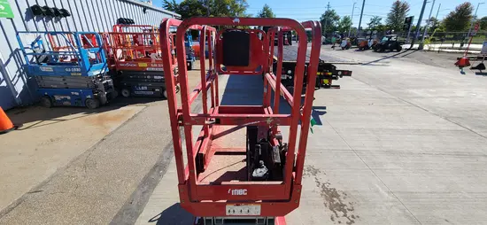 2018 MEC MICRO 19 Scissor Lift