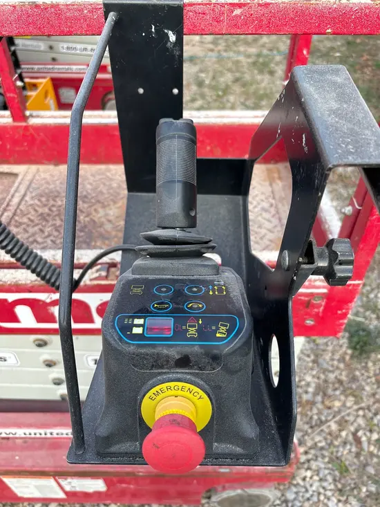 2018 MEC MICRO 19 Scissor Lift