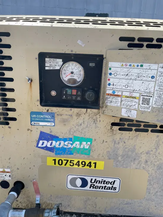 2018 Doosan P425/HP375WCUT4 Air Compressor