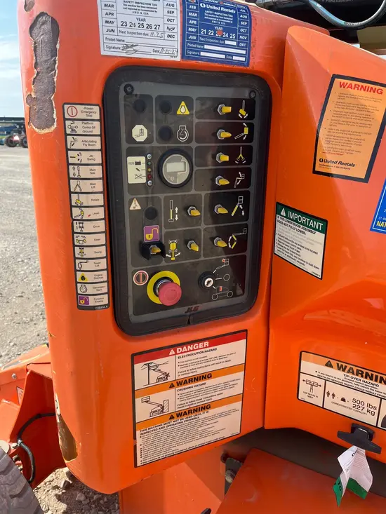 2016 JLG E400AJPN Articulating Boom Lift