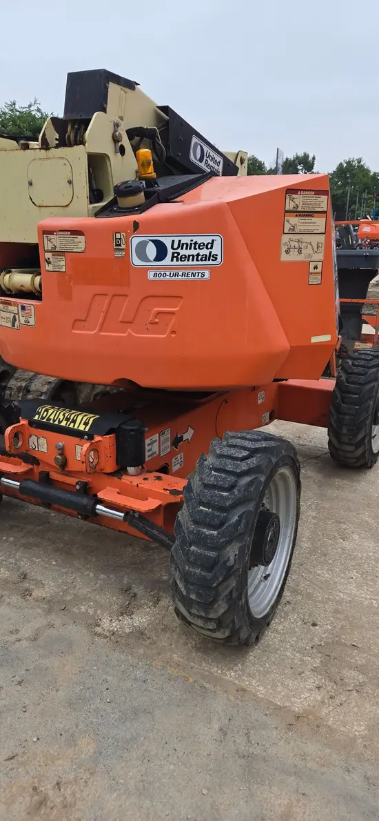 2017 JLG 340AJ Articulating Boom Lift