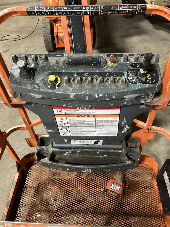 2013 JLG E300AJP Articulating Boom Lift