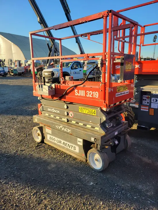2018 Skyjack SJIII3219 Scissor Lift