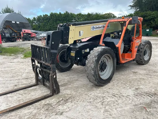 2017 JLG 642 Forklift