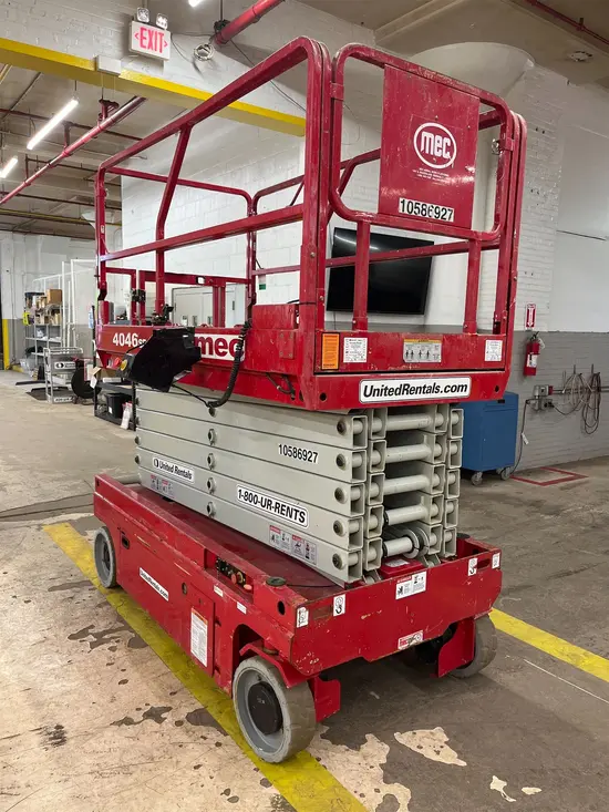 2017 MEC 4046SE Scissor Lift