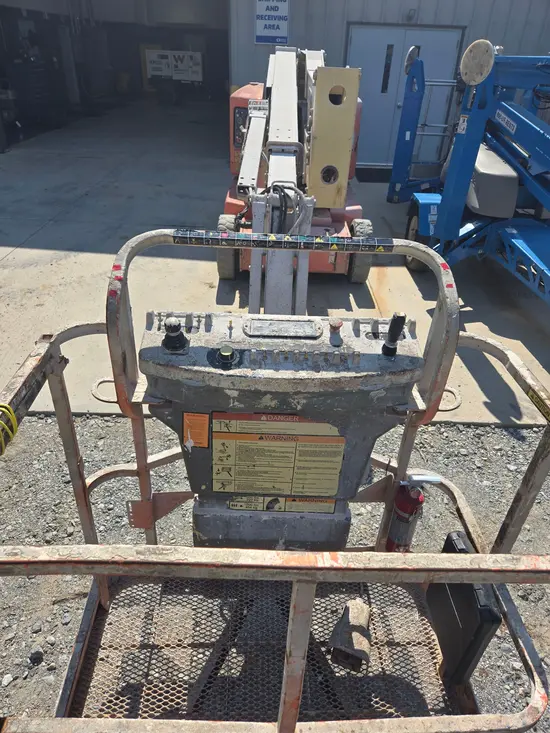 2012 JLG E400AJPN Articulating Boom Lift