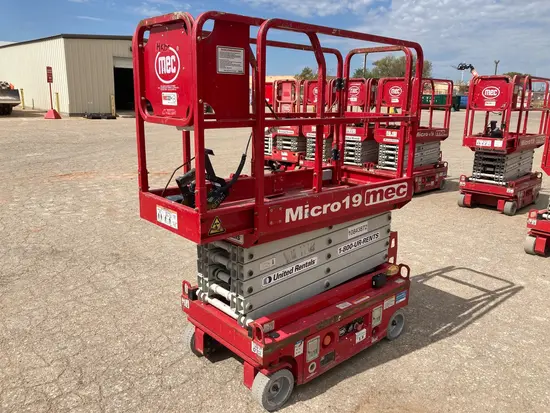 2018 MEC MICRO 19 Scissor Lift