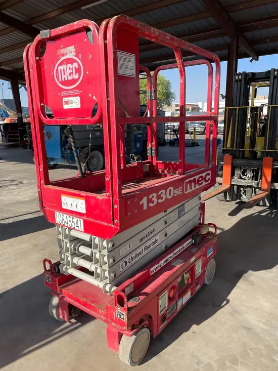 2018 MEC 1330SE Scissor Lift