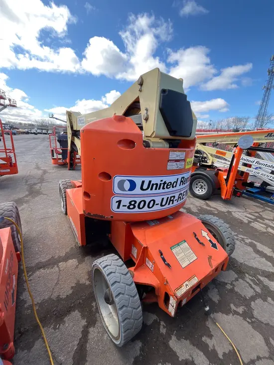 2017 JLG E400AJPN Articulating Boom Lift