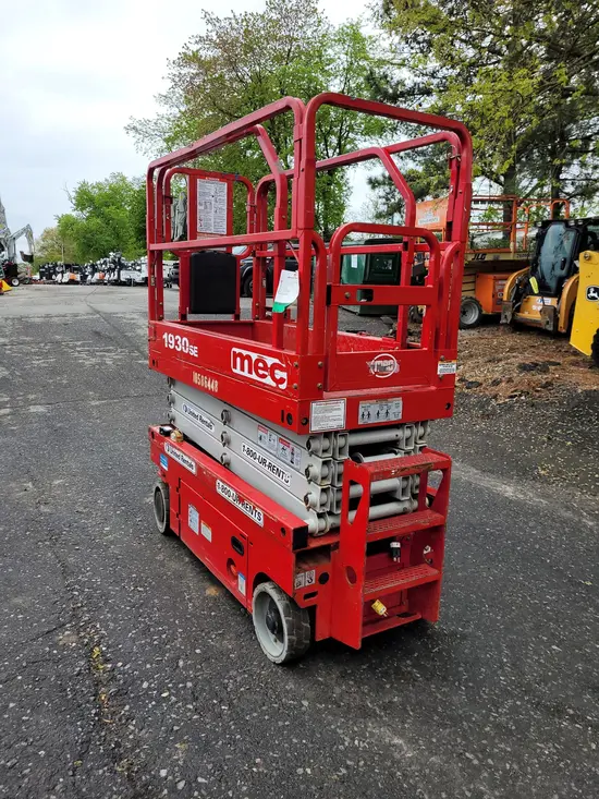 2017 MEC 1930SE Scissor Lift