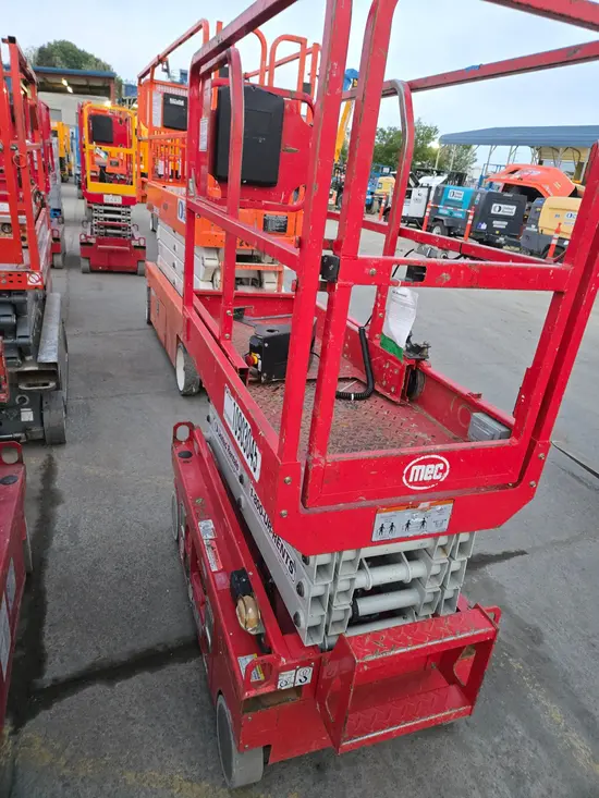 2019 MEC 1330SE Scissor Lift