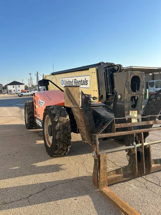2018 JLG 1055 Forklift