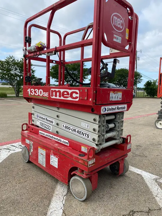 2019 MEC 1330SE Scissor Lift