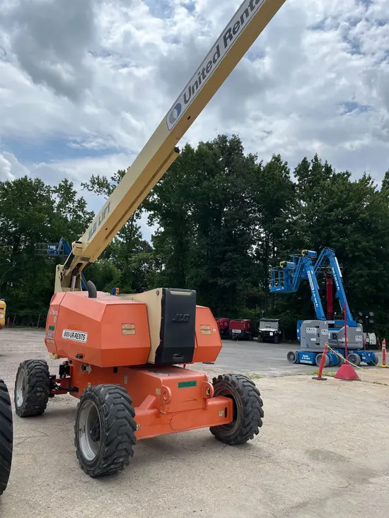 2016 JLG 800AJ Articulating Boom Lift