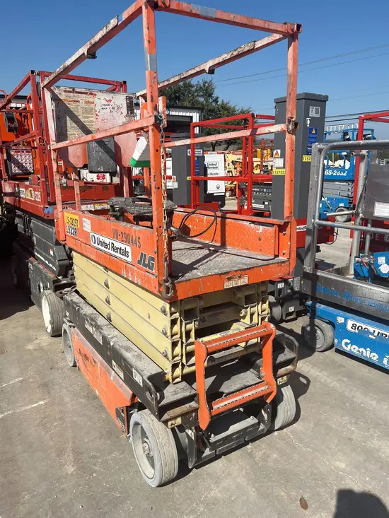 2018 JLG 1932R Scissor Lift