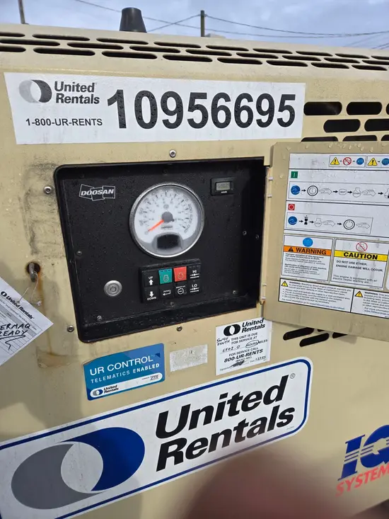 2019 Doosan P425/HP375EXT4I Air Compressor