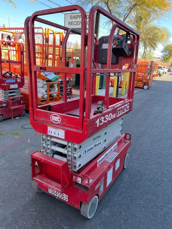 2018 MEC 1330SE Scissor Lift