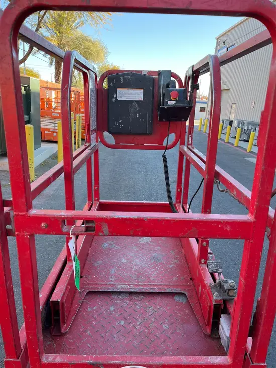 2018 MEC 1330SE Scissor Lift