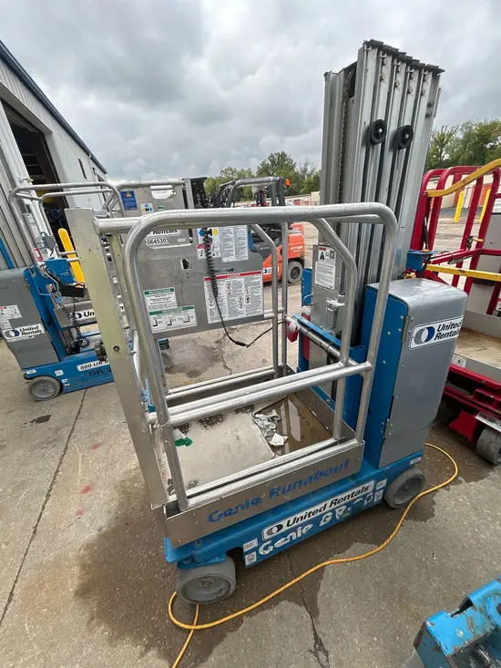 2017 Genie GR-20 Self-Propelled One-Person Lift