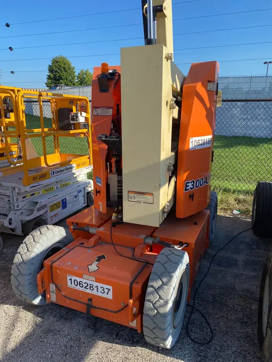 2017 JLG E300AJP EE Articulating Boom Lift
