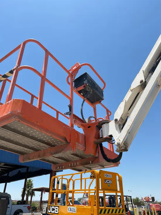 2017 Snorkel TB86J Boom Lift