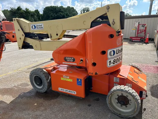 2017 JLG E400AJPN Articulating Boom Lift