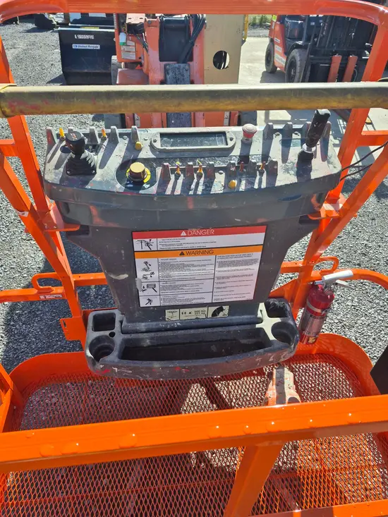 2017 JLG E450AJ Articulating Boom Lift