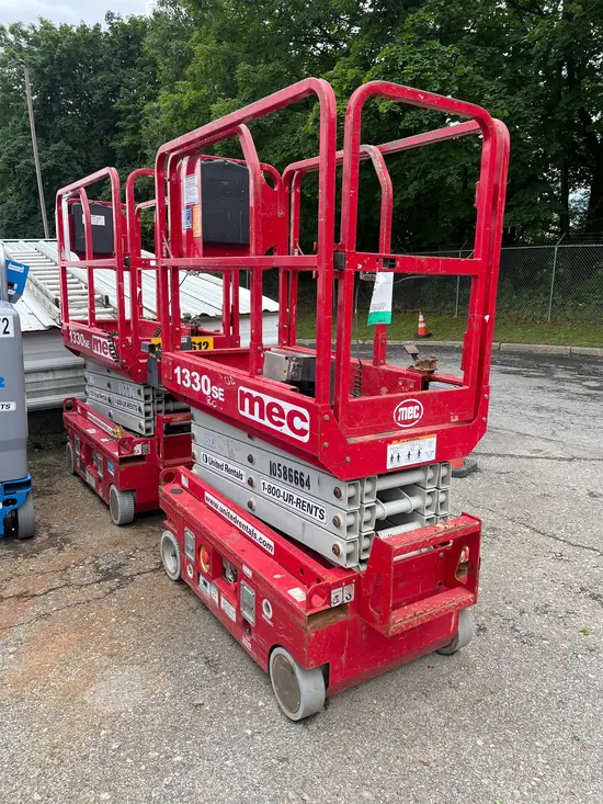 2017 MEC 1330SE Scissor Lift
