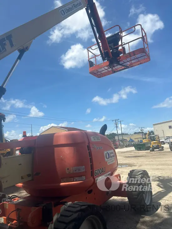 2018 JLG 600AJ Articulating Boom Lift
