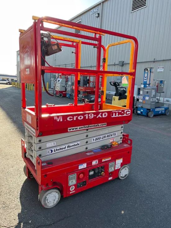 2021 MEC MICRO 19-XD Scissor Lift