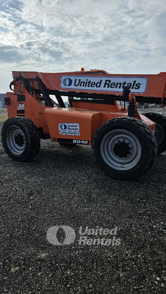 2018 SKYTRAK 6042 Forklift