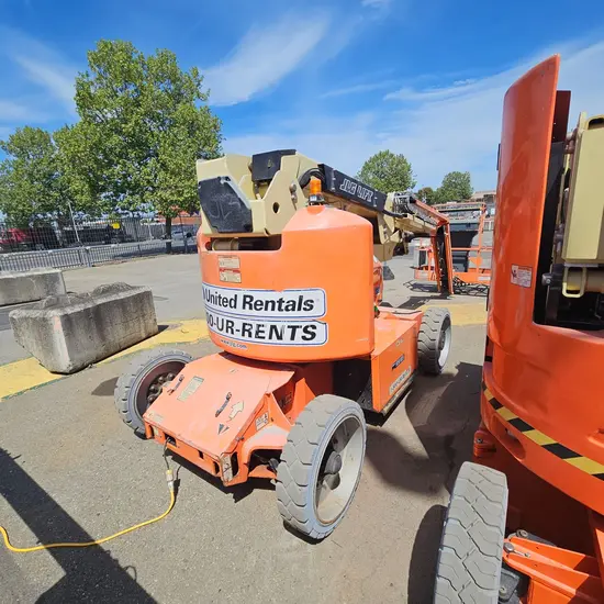 2017 JLG E450AJ Articulating Boom Lift