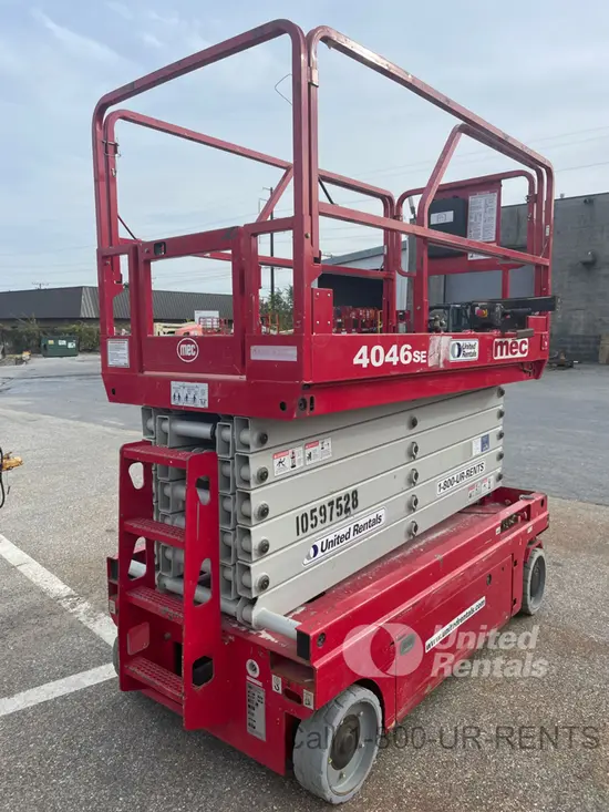 2017 MEC 4046SE Scissor Lift