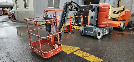 2017 Skyjack SJ30ARJE Articulating Boom Lift
