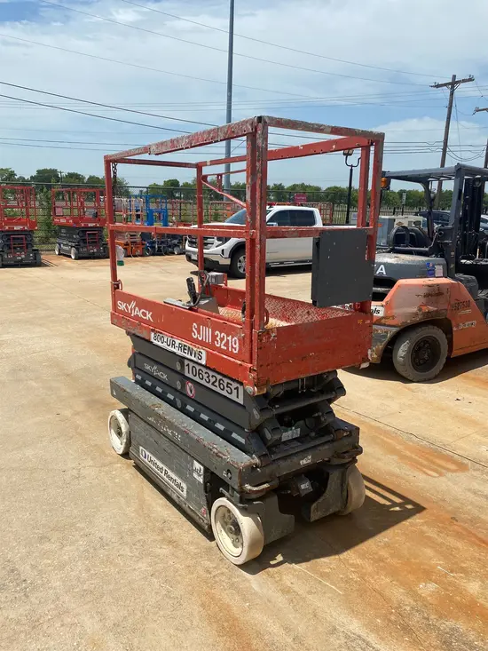 2017 Skyjack SJIII3219 Scissor Lift