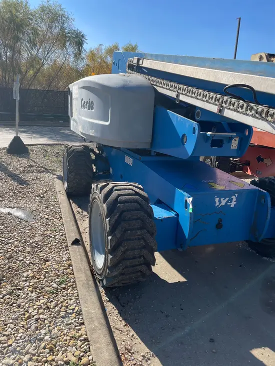 2014 Genie S-85 Boom Lift