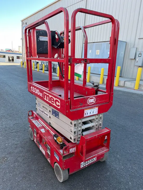 2018 MEC 1330SE Scissor Lift