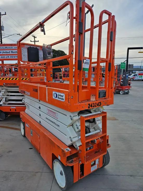 2020 Snorkel S3226E Scissor Lift