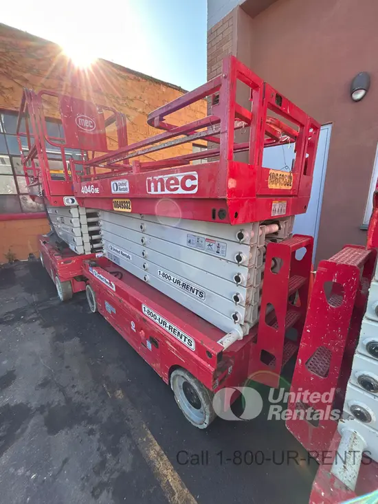 2017 MEC 4046SE Scissor Lift