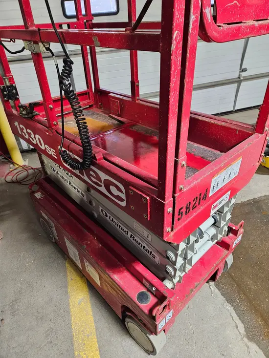 2018 MEC 1330SE Scissor Lift