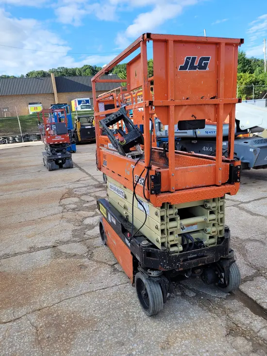 2017 JLG 1932R Scissor Lift