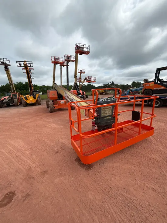2017 JLG 800S Boom Lift