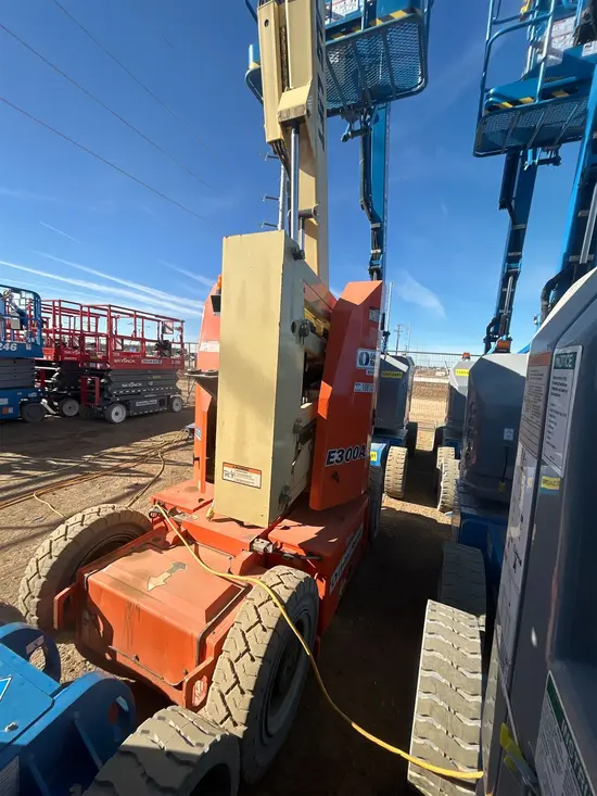 2018 JLG E300AJP Articulating Boom Lift