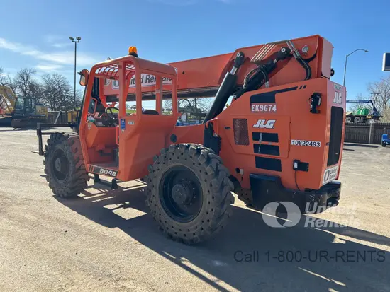 2018 SKYTRAK 8042 Forklift
